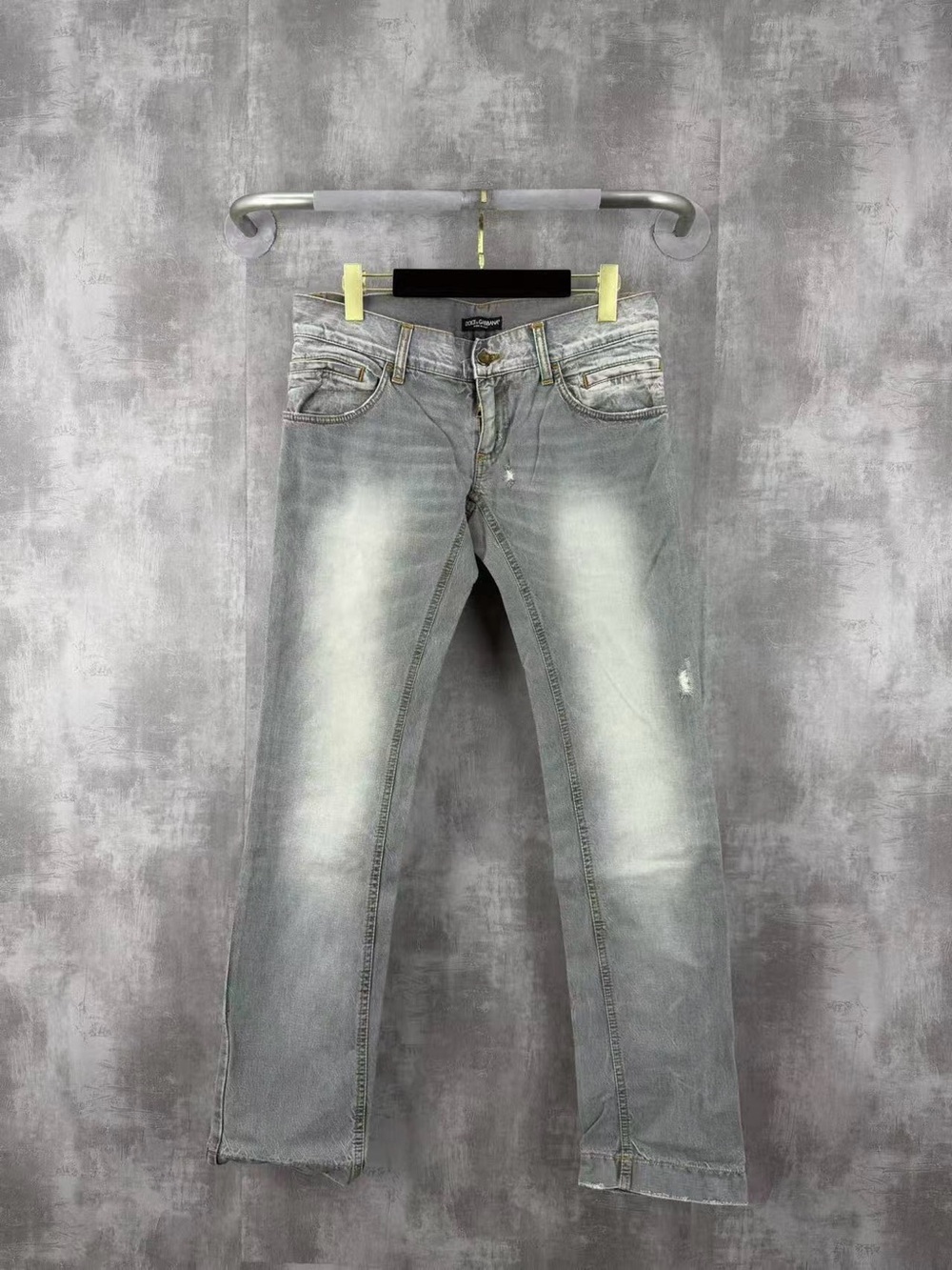 🚩steal Dolce & Gabbana Gold Plaque Light Gray Denim